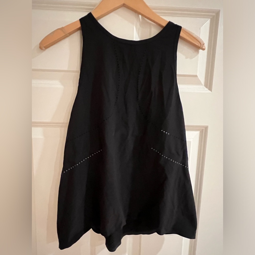 Lululemon running tank size  M